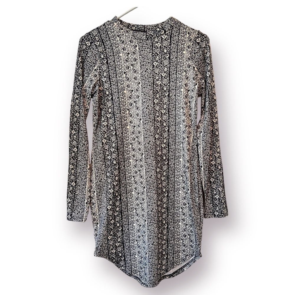 Love Cameron LA Dress NWOT Large Black Floral Long Sleeve Stretch Mini Body-con